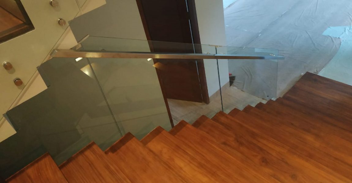 3Railing-kaca-stainless.jpg